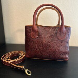 Small Raindrop Crossbody Bag in Nutmeg